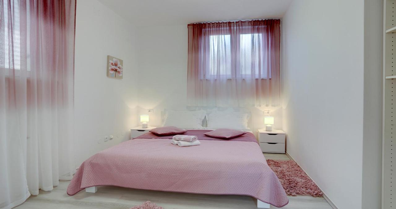 Adorable Apartment Ena Kaštela Екстериор снимка