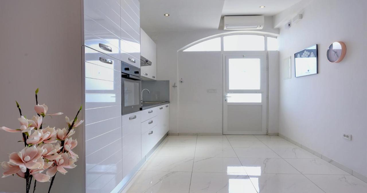 Adorable Apartment Ena Kaštela Екстериор снимка