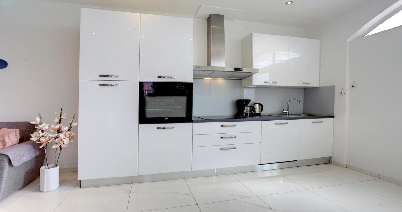 Adorable Apartment Ena Kaštela Екстериор снимка